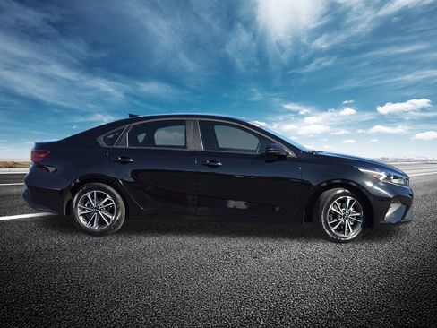 Used 2023 Kia Forte LXS image 16