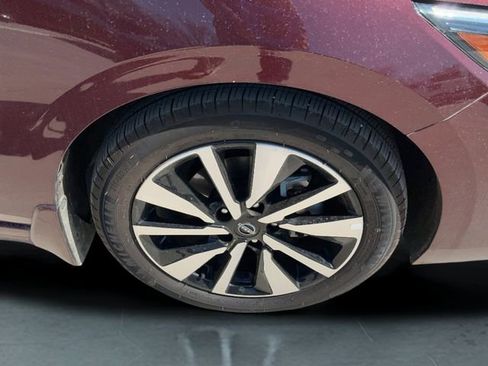 Used 2024 Nissan Sentra SV w/ SV Premium Package image 26