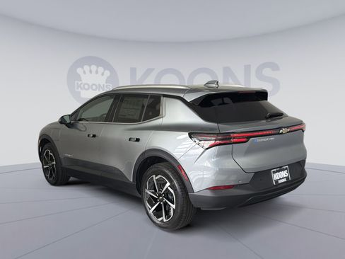 New 2026 Chevrolet Equinox EV LT image 4