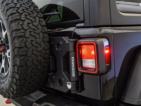 Used 2022 Jeep Wrangler Unlimited Rubicon image 14