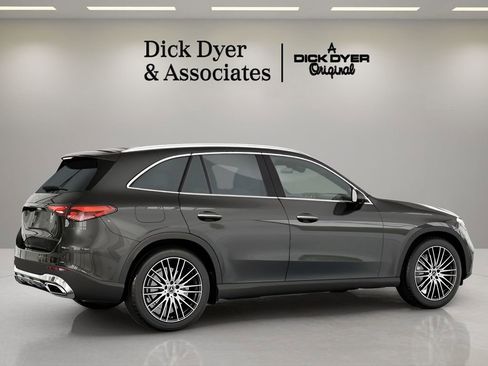 Used 2026 Mercedes-Benz GLC 300 image 8