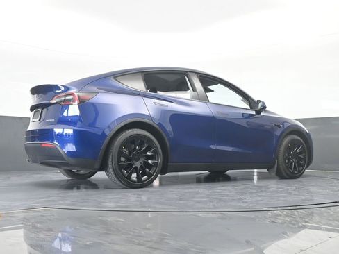 Used 2021 Tesla Model Y Long Range image 62