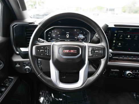 Used 2025 GMC Sierra 1500 SLT AWD/4WD image 21