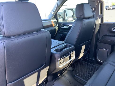Used 2025 GMC Sierra 2500 Denali w/ Denali Reserve Package AWD/4WD image 24