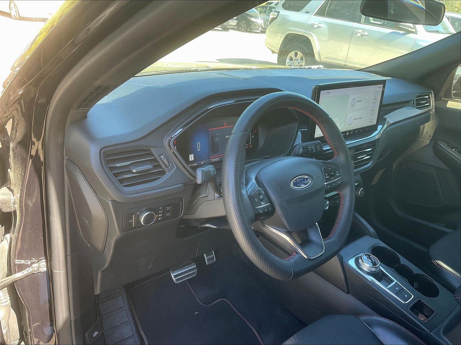 Used 2023 Ford Escape ST-Line w/ Tech Pack #1 FWD image 4