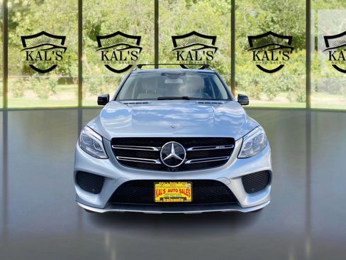Used 2018 Mercedes-Benz GLE 43 AMG AMG GLE 43 4MATIC w/ Premium 3 Package image 2