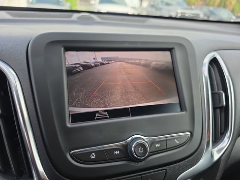 Used 2024 Chevrolet Equinox LT FWD image 28