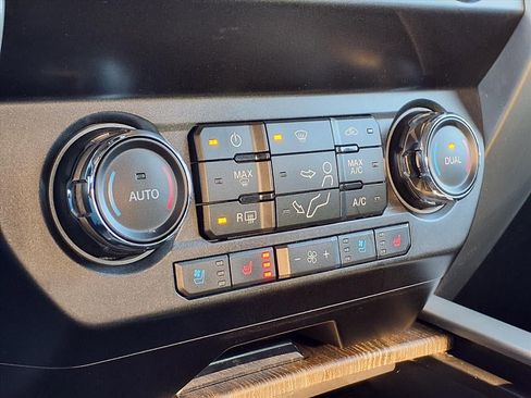 Used 2021 Ford F250 Lariat w/ Lariat Ultimate Package image 22