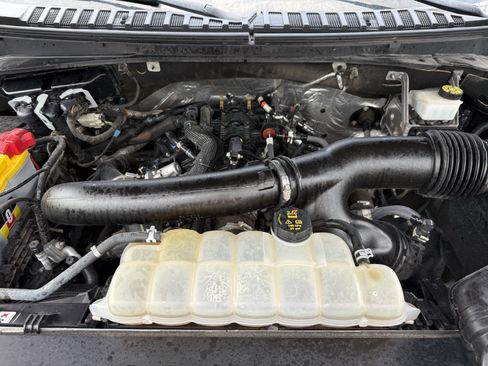 Used 2022 Ford Expedition XLT AWD/4WD image 35