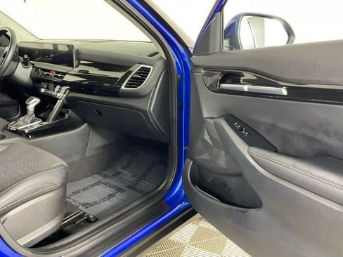 Used 2025 Kia Seltos S image 19