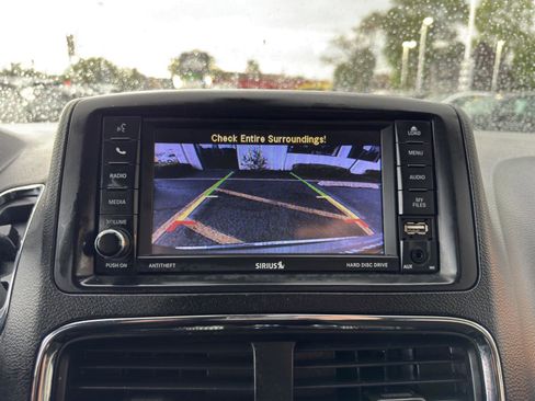 Used 2019 Dodge Grand Caravan SE FWD image 22