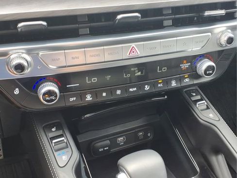 Used 2025 Kia Telluride SX X-Line AWD/4WD image 10