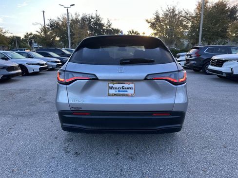 New 2026 Honda HR-V LX image 5