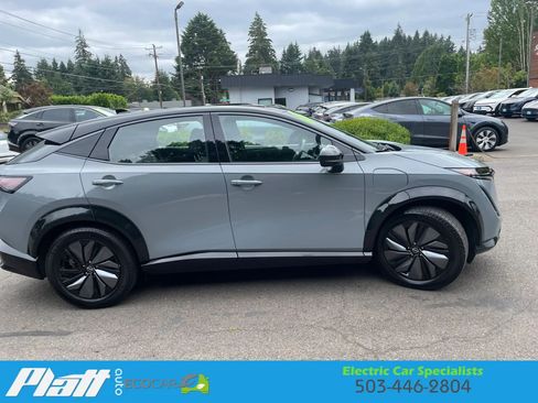 Used 2023 Nissan Ariya AWD image 13