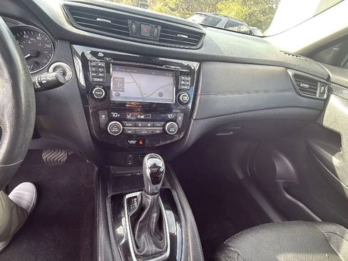Used 2017 Nissan Rogue SL w/ SL Premium Package image 21