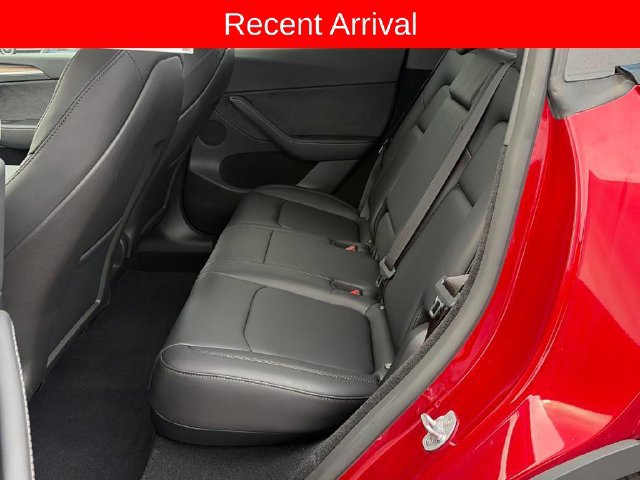 Used 2024 Tesla Model Y 2WD image 11