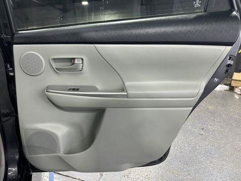 Used 2013 Toyota Prius V Five image 38