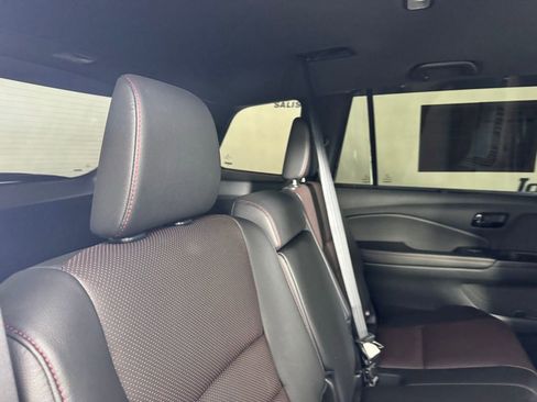 Used 2025 Honda Passport Black Edition image 31