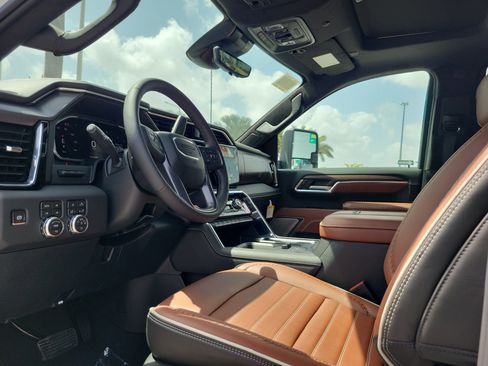 New 2026 GMC Sierra 3500 Denali Ultimate AWD/4WD image 8