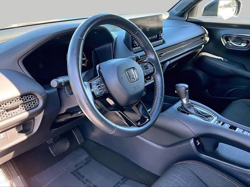 Used 2023 Honda HR-V Sport image 17