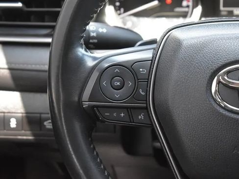 Used 2021 Toyota Camry SE FWD image 14