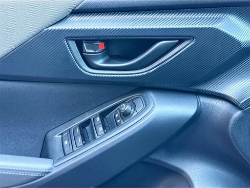 Used 2024 Subaru Crosstrek 2.0i Premium image 18