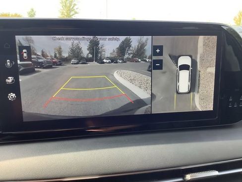 Used 2023 Hyundai Palisade SEL w/ Premium Package image 13