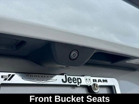 Certified 2024 Jeep Grand Cherokee Altitude image 28