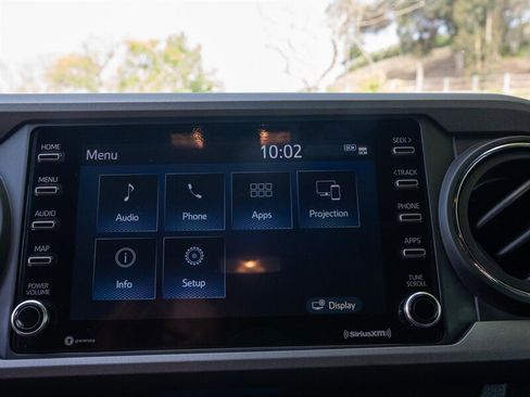 Used 2022 Toyota Tacoma TRD Sport image 11