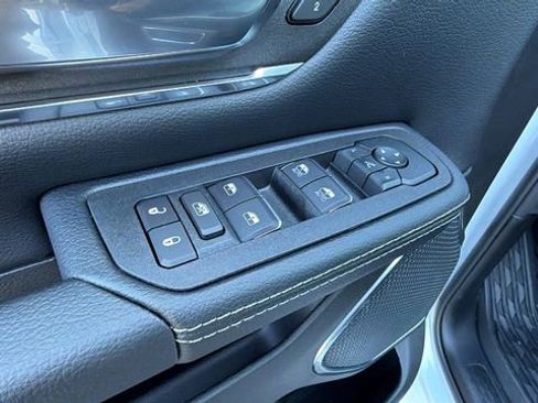 New 2026 RAM 1500 Laramie AWD/4WD image 22