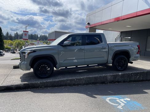 Certified 2025 Toyota Tundra SR5 w/ Advanced Technology Package AWD/4WD image 4