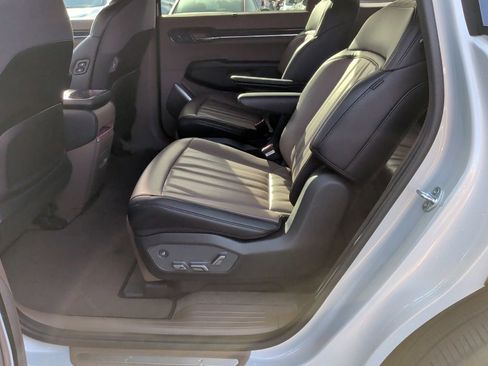 Certified 2024 Kia EV9 GT-Line image 12