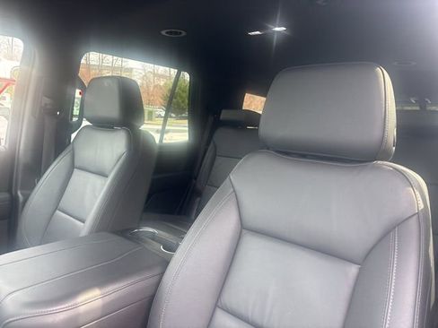 Used 2025 Chevrolet Tahoe Z71 AWD/4WD image 5