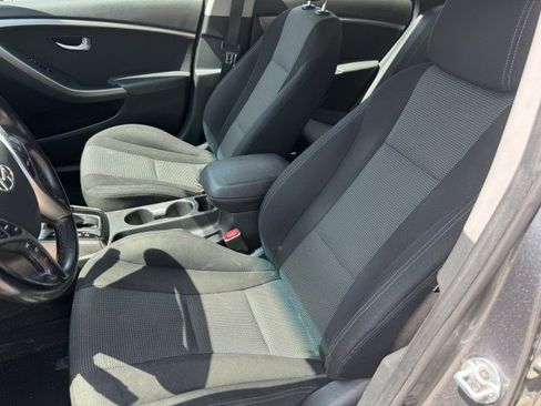 Used 2016 Hyundai Elantra GT w/ Option Group 02 FWD image 9
