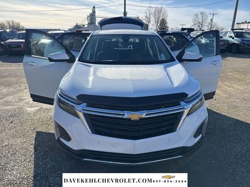 Used 2023 Chevrolet Equinox LT image 32