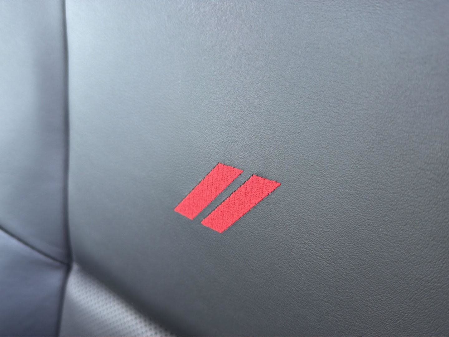 Used 2025 Dodge Durango GT AWD/4WD image 7