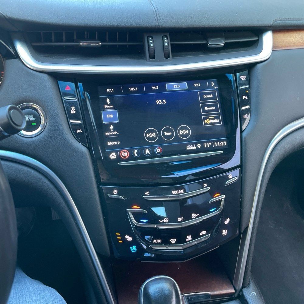 Used 2018 Cadillac XTS Luxury w/ Driver Awareness Package FWD image 10