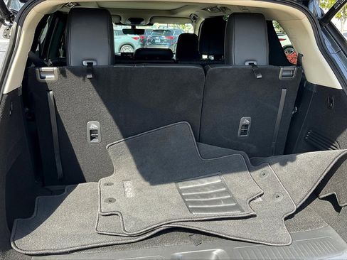 Certified 2025 INFINITI QX60 Luxe image 36