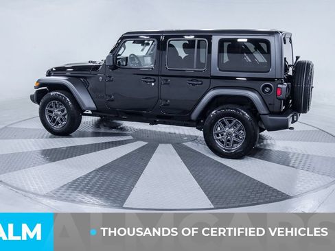 Used 2025 Jeep Wrangler Unlimited Sport AWD/4WD image 4