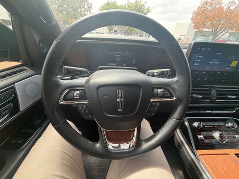 Used 2022 Lincoln Navigator L Black Label AWD/4WD image 13