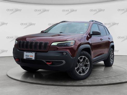 Used 2020 Jeep Cherokee Trailhawk w/ Cold Weather Group AWD/4WD image 3