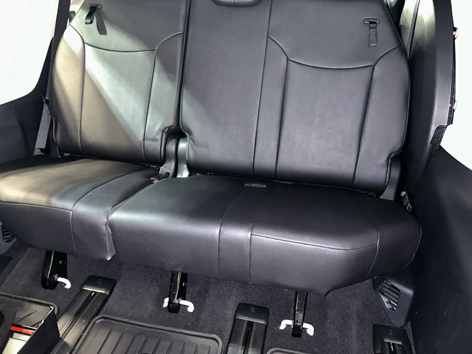 Used 2026 Toyota Sienna Platinum AWD/4WD image 12