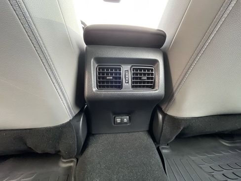 Used 2025 Toyota Camry SE w/ Multimedia Upgrade Package image 20