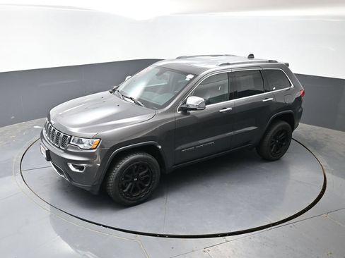 Used 2018 Jeep Grand Cherokee Limited w/ Trailer Tow Group IV AWD/4WD image 45