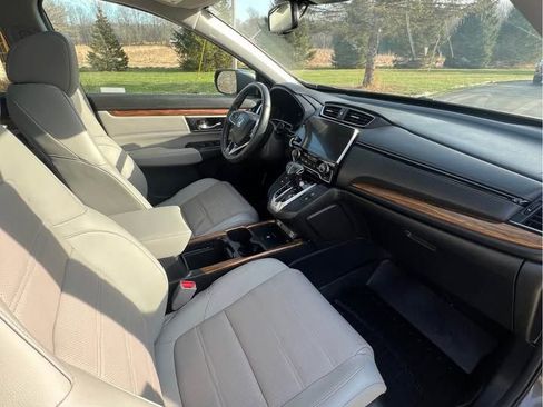 Used 2022 Honda CR-V Touring image 8