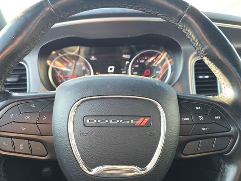 Used 2022 Dodge Charger SXT w/ Leather Interior Group RWD image 4
