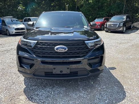 Used 2024 Ford Explorer 2WD image 2