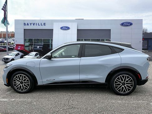 Used 2024 Ford Mustang Mach-E Premium image 2