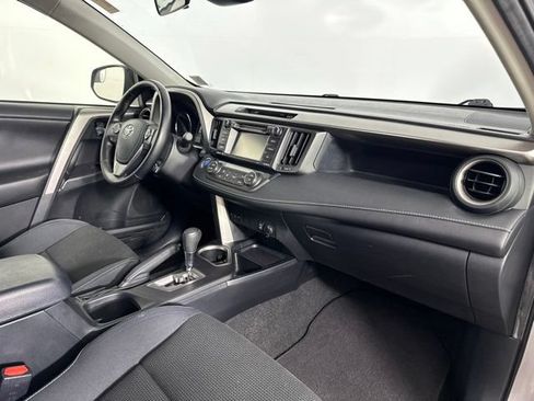 Used 2017 Toyota RAV4 XLE AWD/4WD image 25