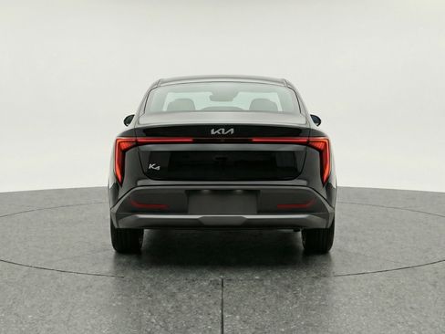 Used 2025 Kia K4 LXS image 7